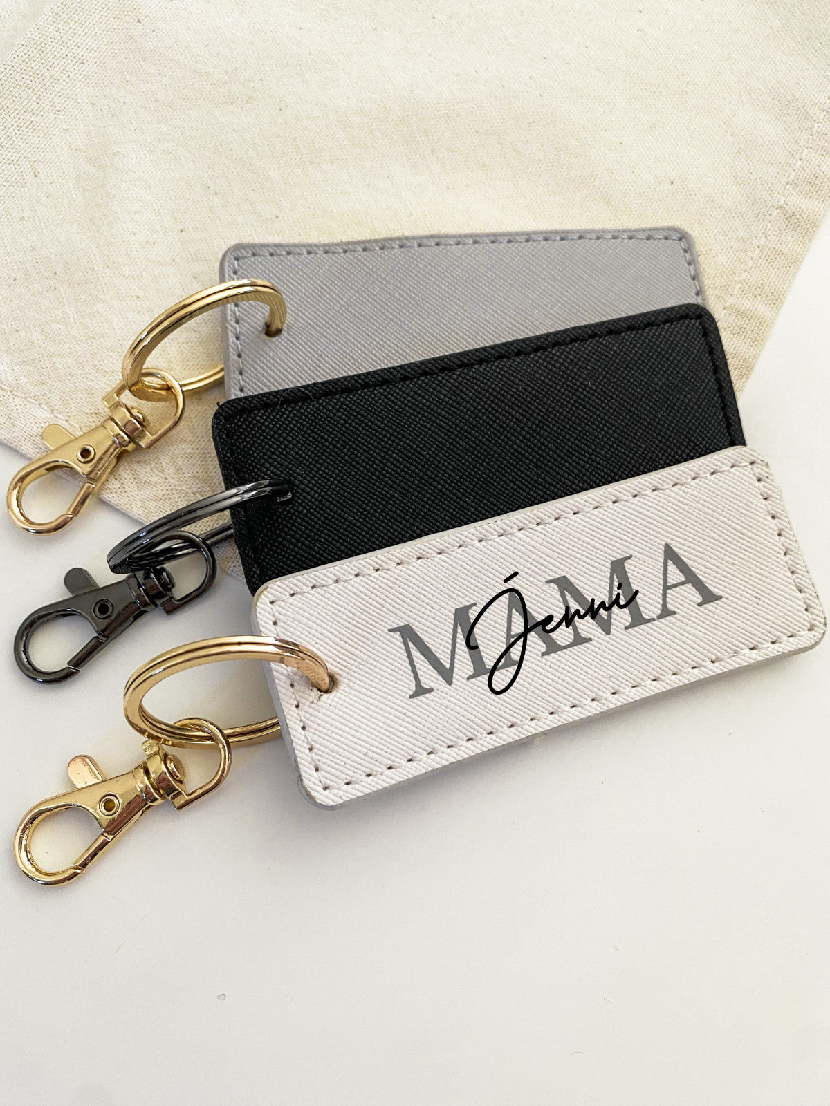 Schlüsselanhänger Eckig Weiß - Mama & Name