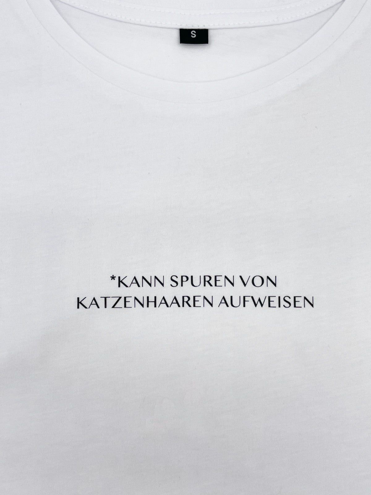 T-Shirt "Kann Spuren von Katzenhaaren aufweisen"