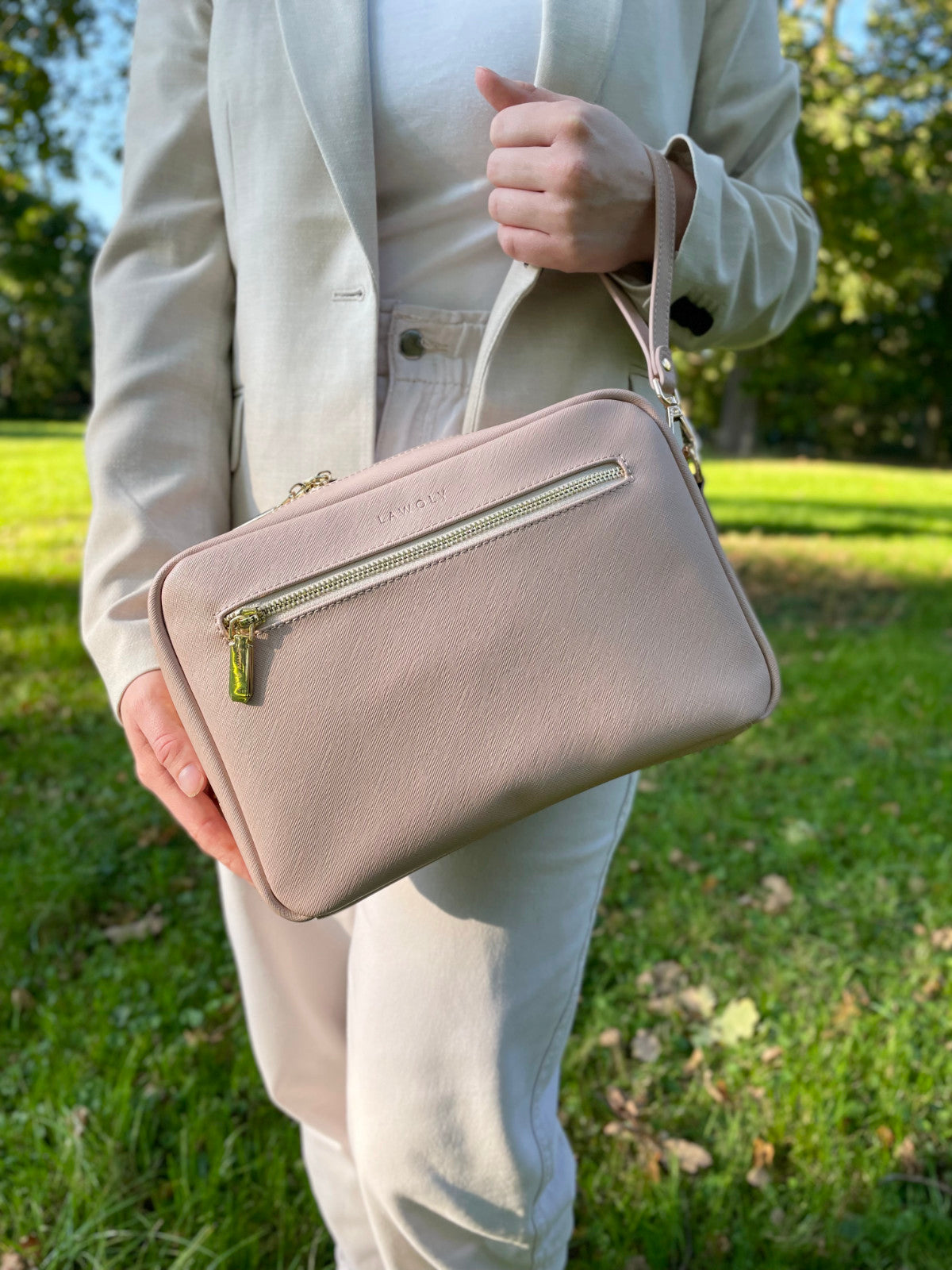 Vegane Wickeltasche mit Handschlaufe in Rosé Blush